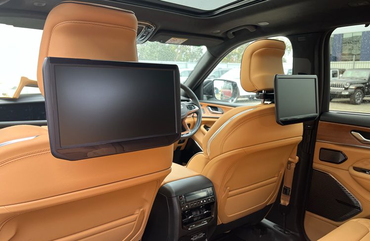 Omni Touchscreen Entertainment Unit installation