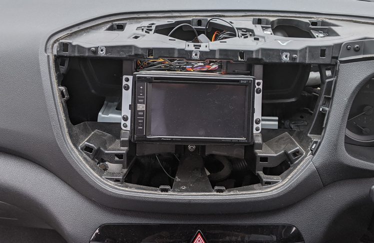 Pioneer 6.8 Media Player installation process